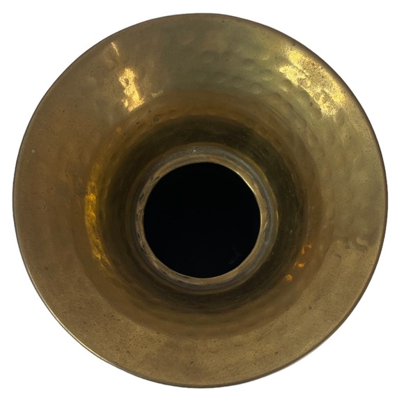 Vintage Brass Vase Hammered Metal MCM Art Boho Cottagecore Mid Century Farmhouse - Picture 10 of 13